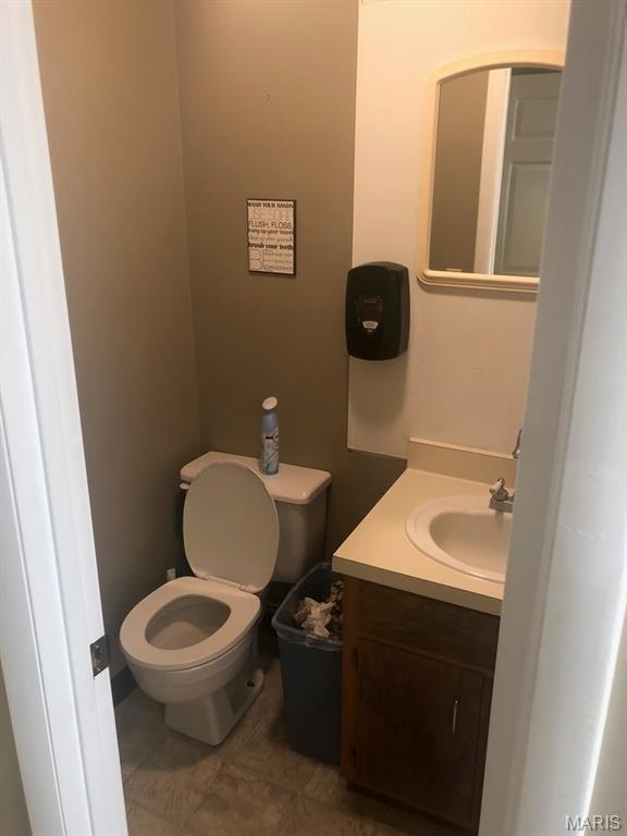 Hillcrest Manor - Commercial Lease