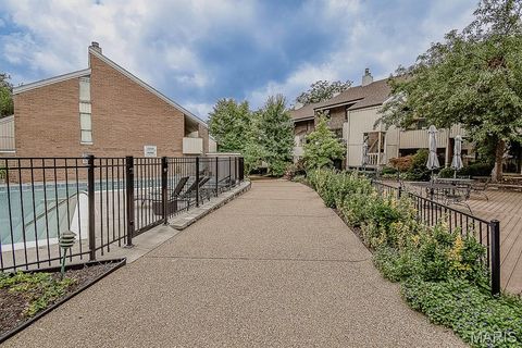 Tiny photo for 648 Coeur De Royale Drive #B, Creve Coeur, MO 63141 (MLS # 25055172)
