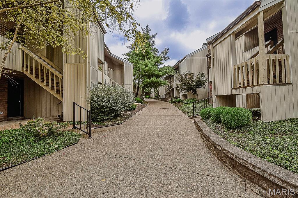 648 Coeur De Royale Drive B