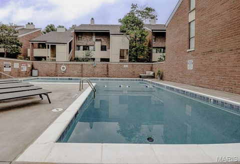 Tiny photo for 648 Coeur De Royale Drive #B, Creve Coeur, MO 63141 (MLS # 25055172)