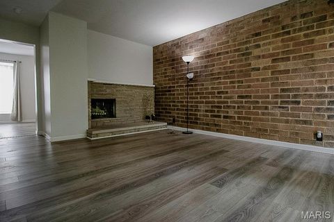 Tiny photo for 648 Coeur De Royale Drive #B, Creve Coeur, MO 63141 (MLS # 25055172)
