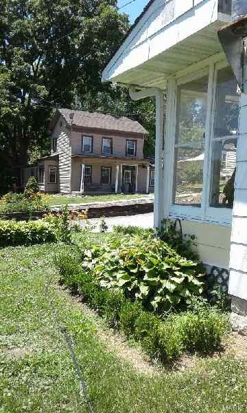 City/Clarksville - Residential