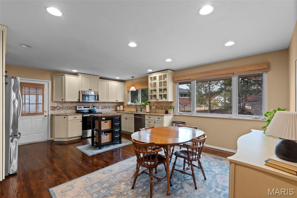 Pebble Hill 4 - Residential