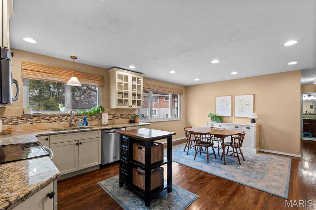 Pebble Hill 4 - Residential