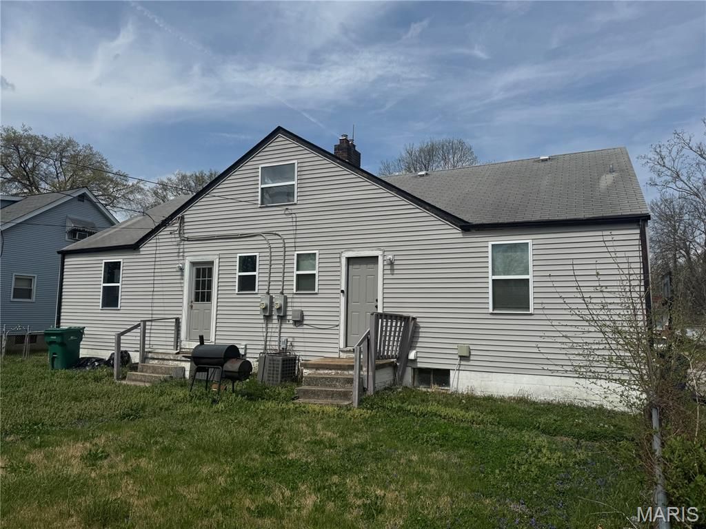 Photo of 916 Murcia Street, St Louis, MO 63138 (MLS # 26019914)