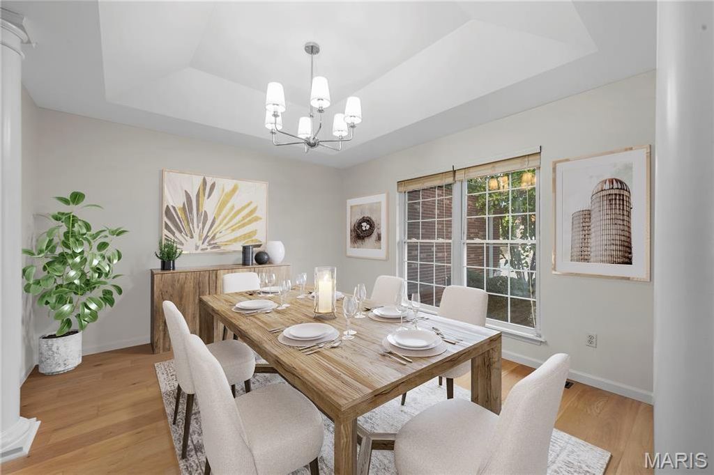 Photo of 2364 The Courts Drive, Chesterfield, MO 63017 (MLS # 25073385)