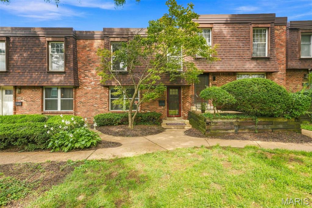 Photo of 13473 Coliseum Drive, Chesterfield, MO 63017 (MLS # 26046560)