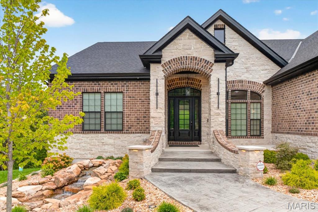 10 Crestwood Bend Court