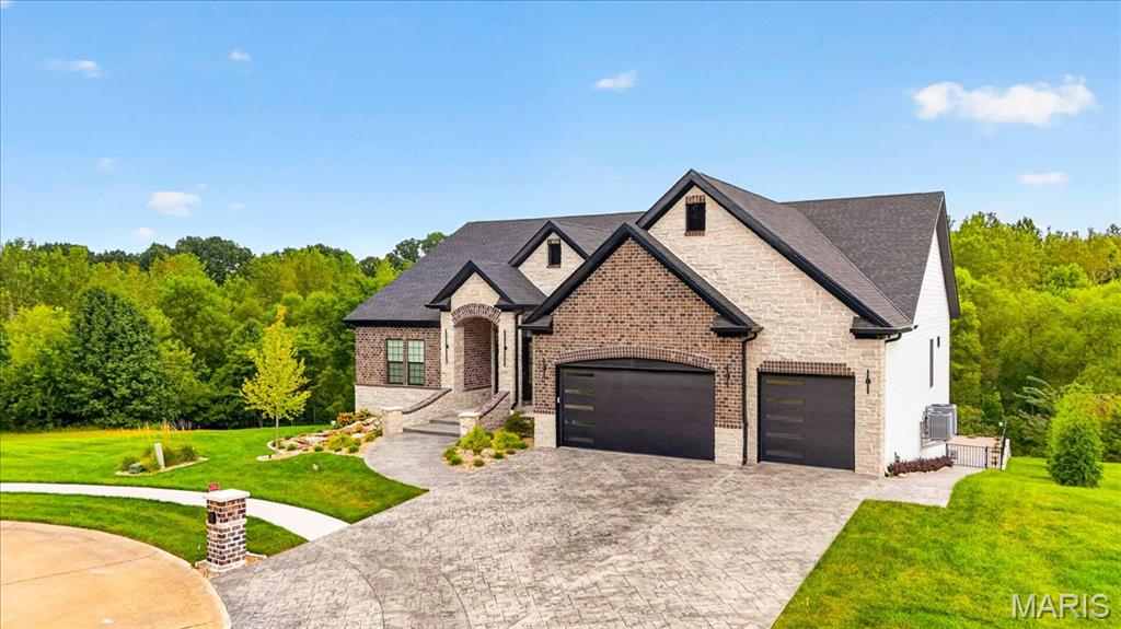 10 Crestwood Bend Court