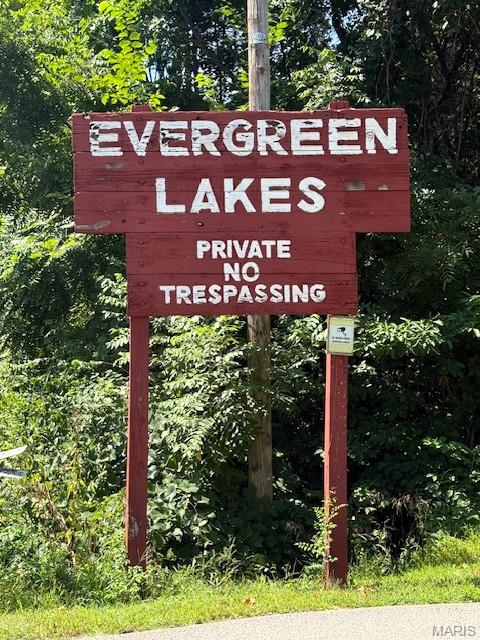 Evergreen Lakes - Land