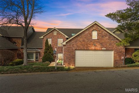 Photo of 730 Willow Spring Hill Court, Chesterfield, MO 63017 (MLS # 26014129)