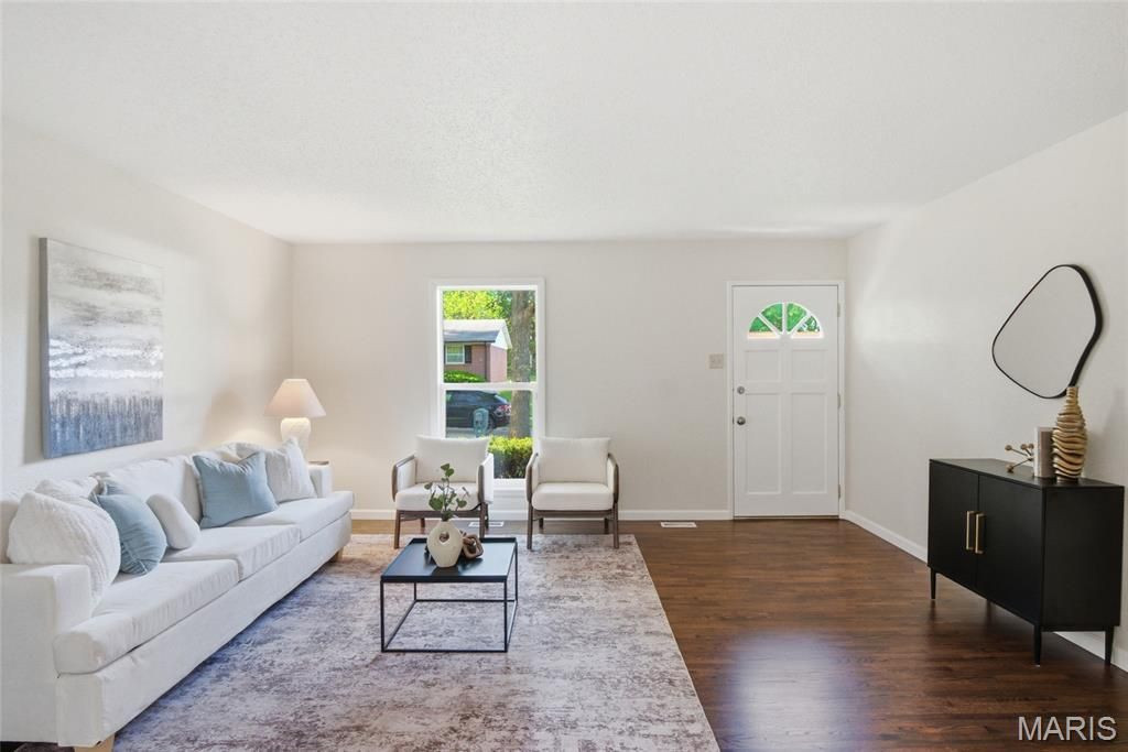 Photo of 2330 Rockymont Drive, St Louis, MO 63136 (MLS # 26024349)