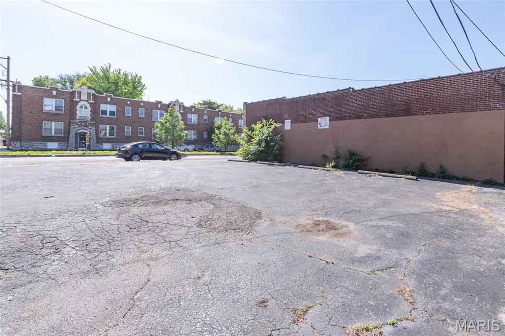 Grand Gravois Park - Commercial Sale