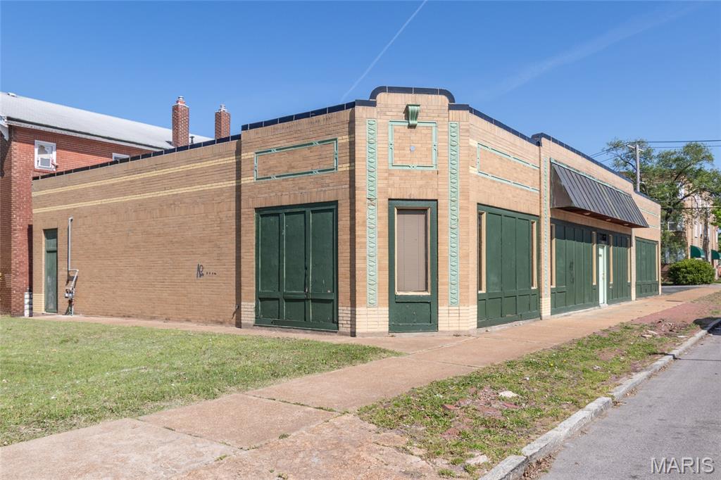 Grand Gravois Park - Commercial Sale