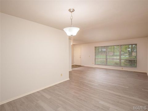 Tiny photo for 10636 Roanna Lane, St Louis, MO 63128 (MLS # 26018802)