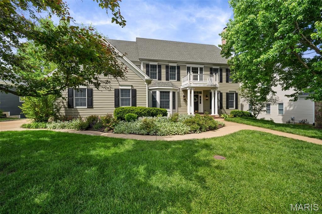 Photo of 7 Flynn Forest Lane, Glendale, MO 63122 (MLS # 26025680)