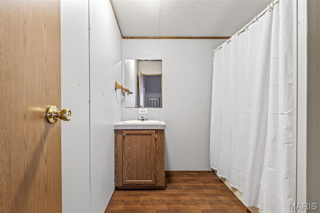 Valle Lake 01 - Residential