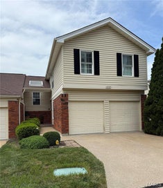 12737 Bennington Common Lane St Louis MO 63146