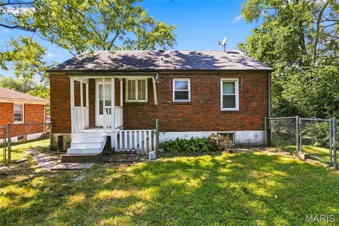 Tiny photo for 350 N New Florissant Road, St Louis, MO 63031 (MLS # 26057265)