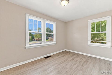 Tiny photo for 350 N New Florissant Road, St Louis, MO 63031 (MLS # 26057265)