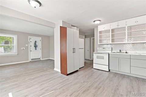 Tiny photo for 350 N New Florissant Road, St Louis, MO 63031 (MLS # 26057265)