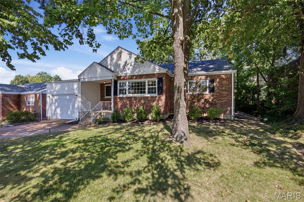 Photo of 9561 Lodge Pole Lane, St Louis, MO 63126 (MLS # 26055960)
