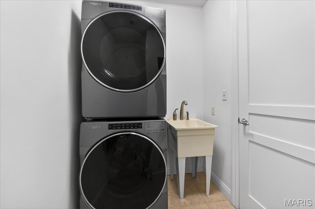 Park East Tower - Residential