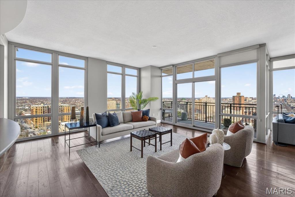 Park East Tower - Residential