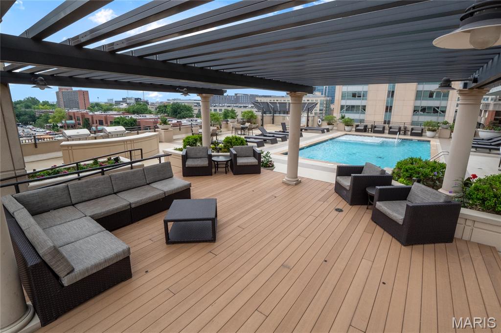 Park East Tower - Residential