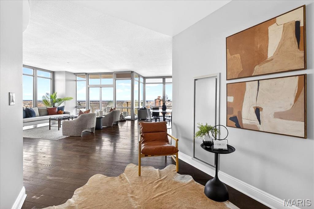 Park East Tower - Residential