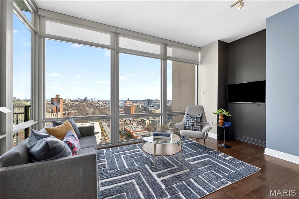 Park East Tower - Residential