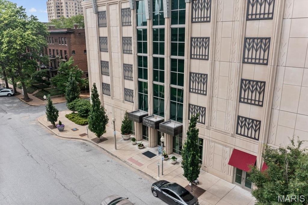 Park East Tower - Residential