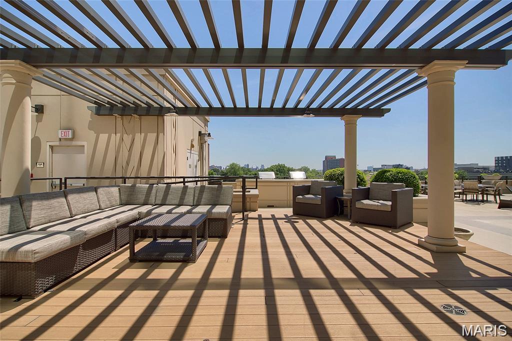 Park East Tower - Residential