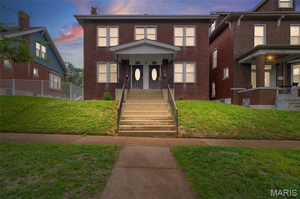 Photo of 4947 Murdoch Avenue, St Louis, MO 63109 (MLS # 26014174)