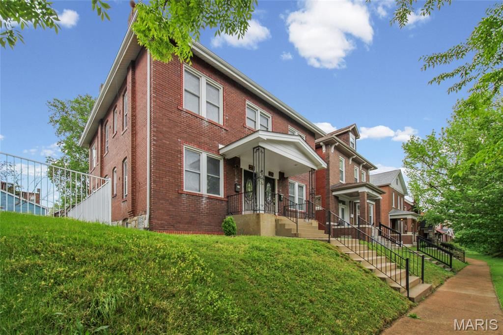 Photo of 4947 Murdoch Avenue, St Louis, MO 63109 (MLS # 26014174)