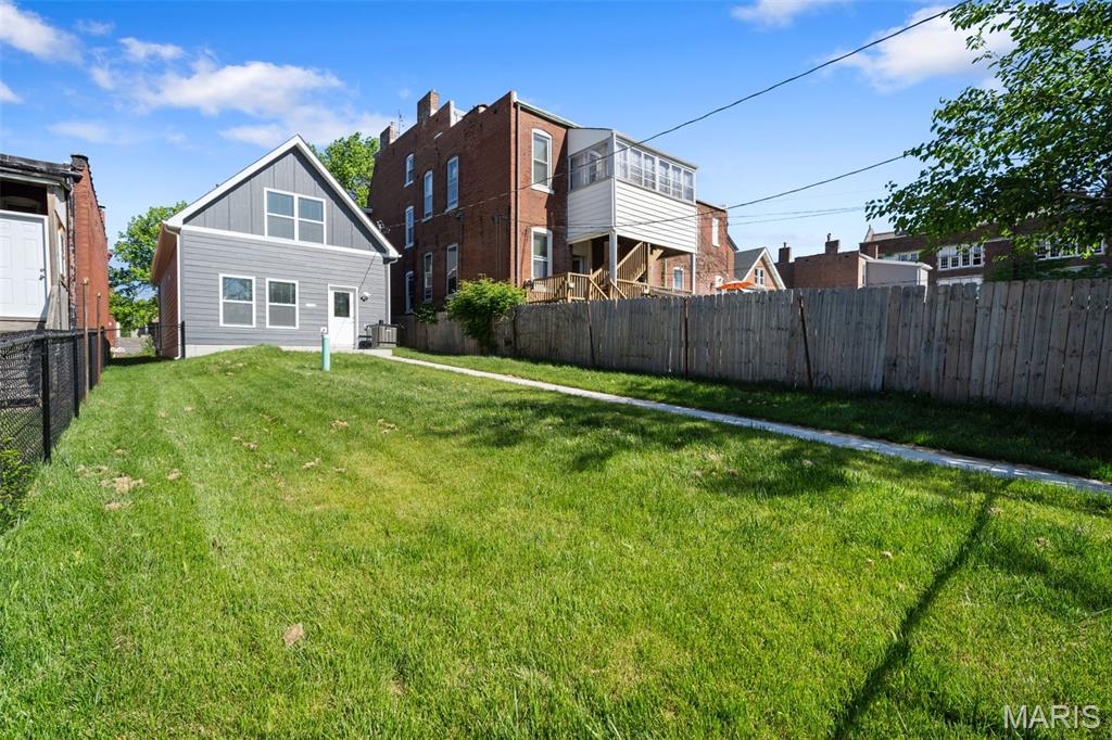 St Louis Commons Add - Residential