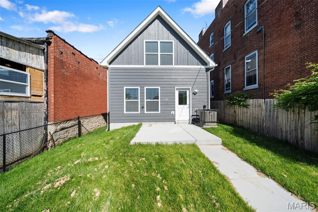 St Louis Commons Add - Residential