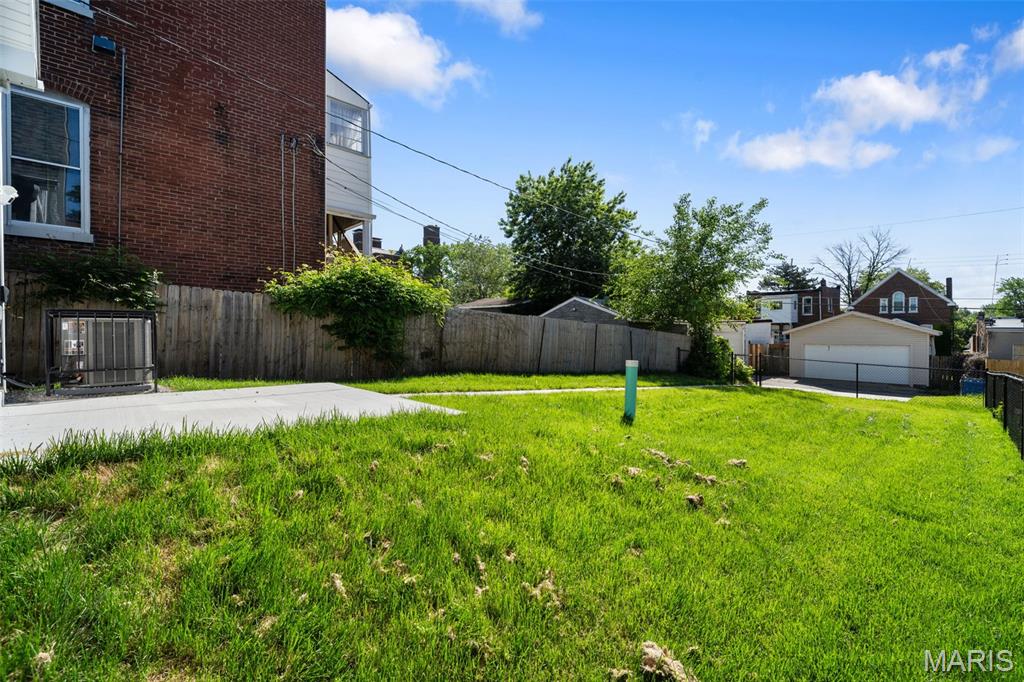 St Louis Commons Add - Residential