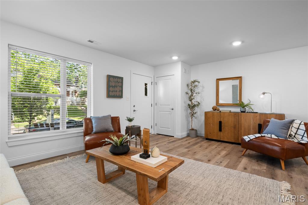 St Louis Commons Add - Residential