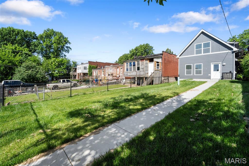 St Louis Commons Add - Residential