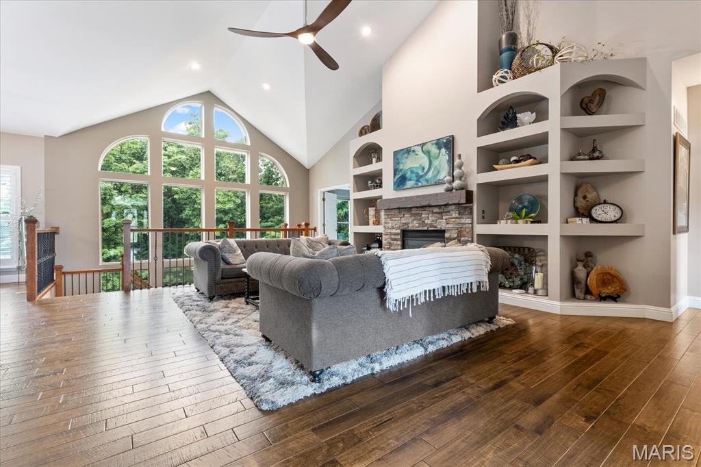 317 Highland Meadows Court