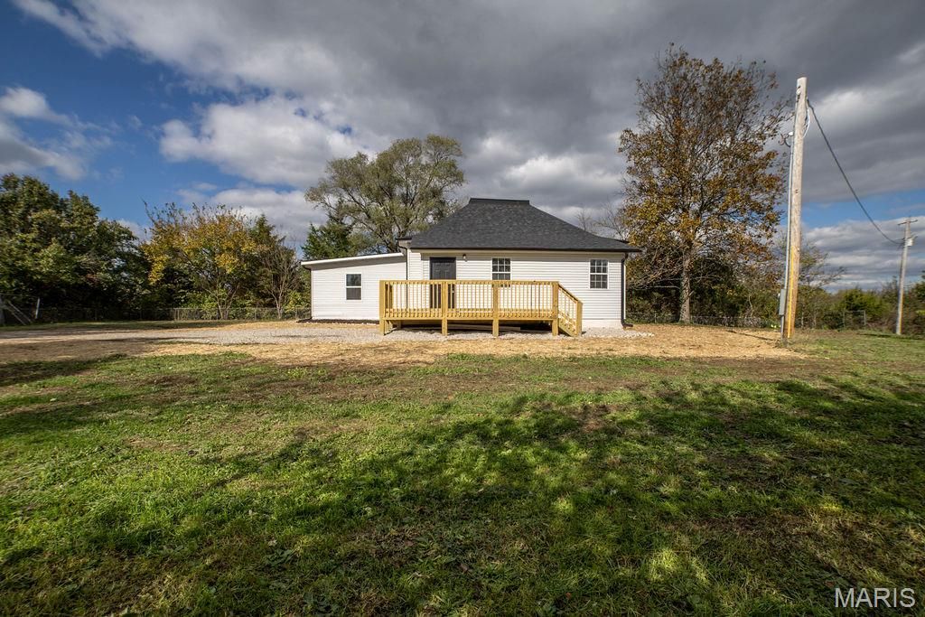 Photo of 18042 Highway 32, Lebanon, MO 65536 (MLS # 25073617)