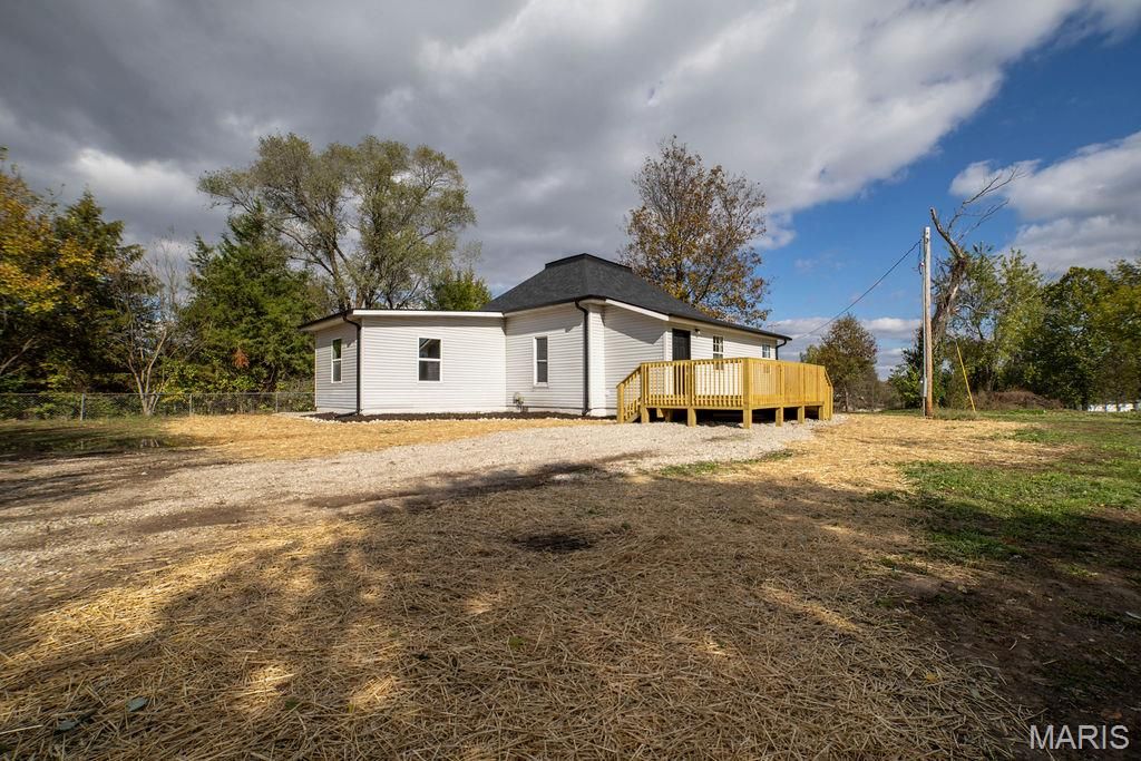 Photo of 18042 Highway 32, Lebanon, MO 65536 (MLS # 25073617)