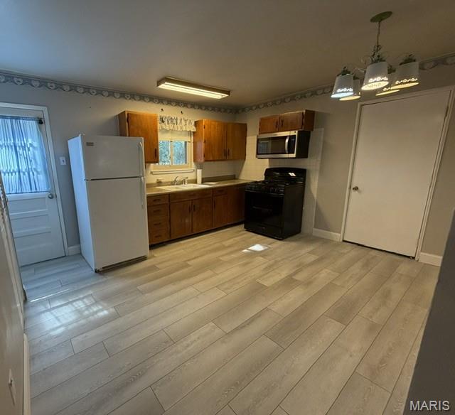660 Central Parkway