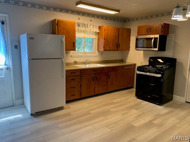 660 Central Parkway