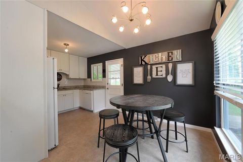 Tiny photo for 220 Chamberlin Drive, Ballwin, MO 63021 (MLS # 26004058)