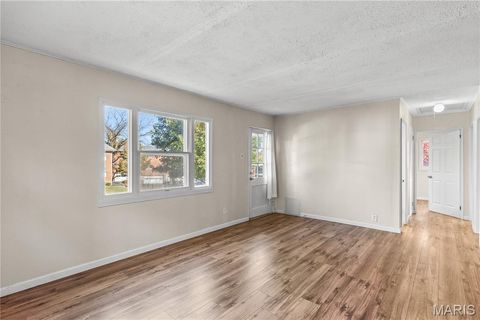 Tiny photo for 940 Brookside Avenue, Webster Groves, MO 63119 (MLS # 25074053)