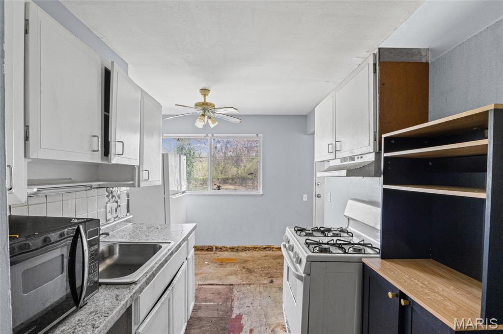 Hathaway Manor 16 - Residential