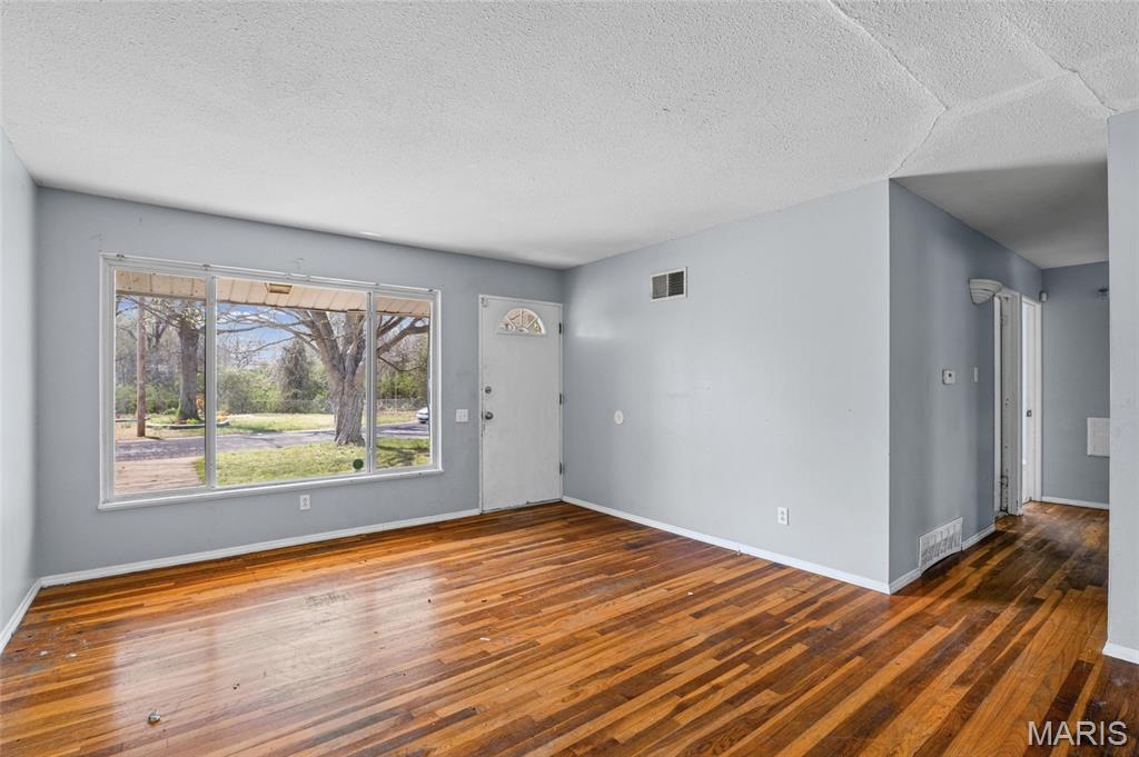 Hathaway Manor 16 - Residential