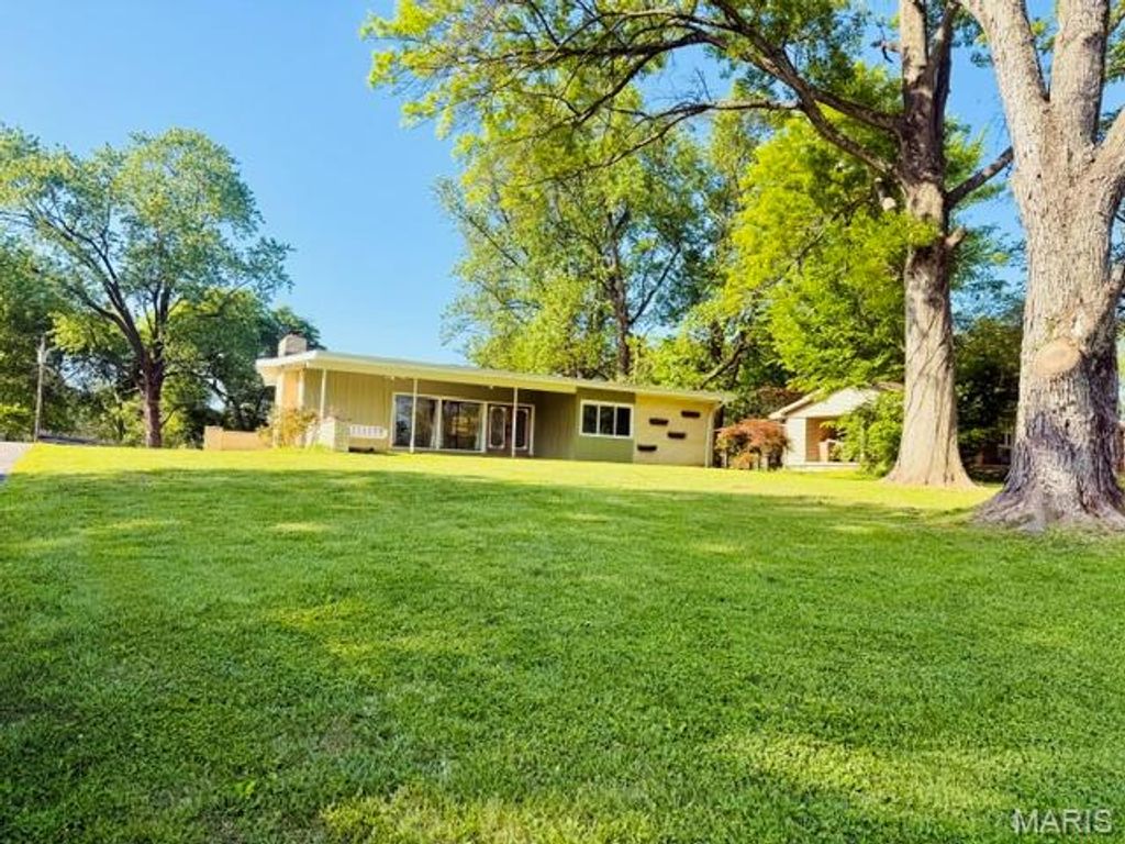 Photo of 2618 Melrose Avenue, Cape Girardeau, MO 63701 (MLS # 26024788)